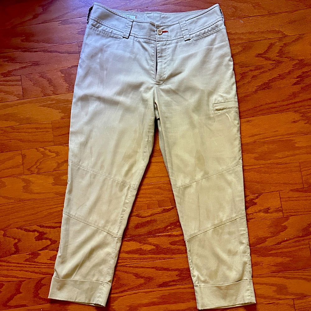 Stylish Women's Cropped Beige Jeans